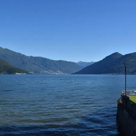 La Dama アパート